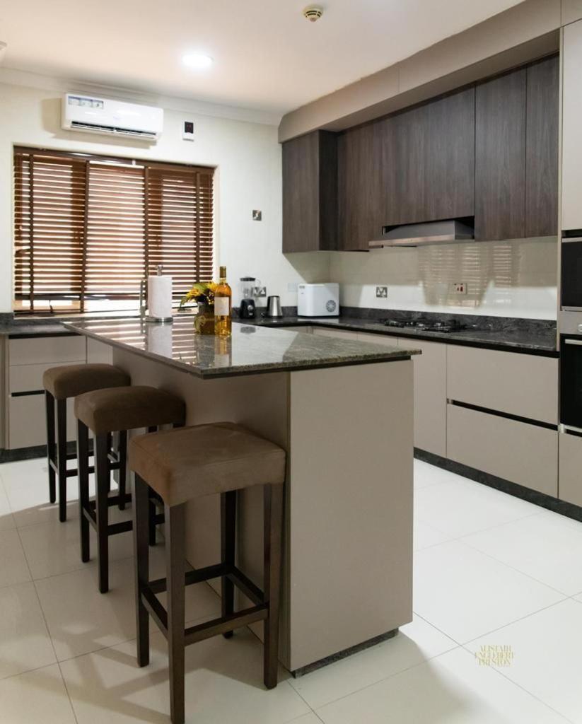 Metro Apartments Lagos Buitenkant foto
